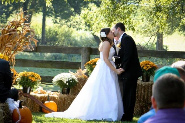 Farm-wedding1-768x510