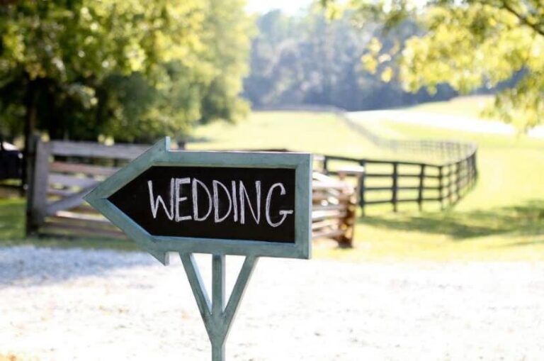 crop-0-0-828-549-0-Wedding-Sign-768x509